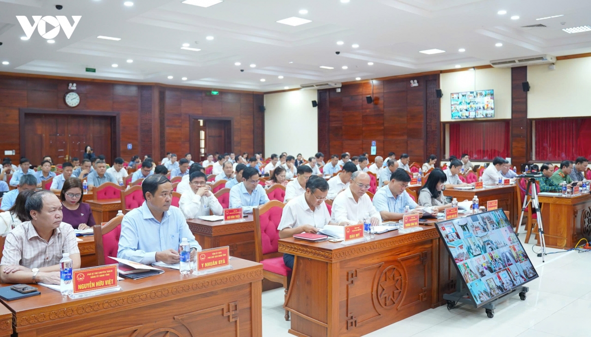 quang-canh-.jpg