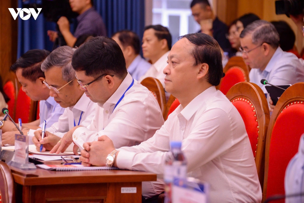 tran-cam-tu-xay-dung-dang-5.jpg