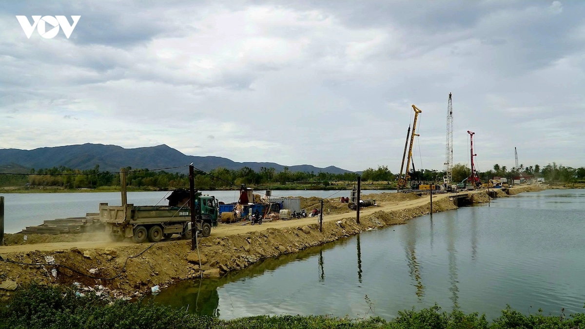 tren-nhung-con-trinh-trong-diem-gia-lai-dip-le-29-anh-5.jpg