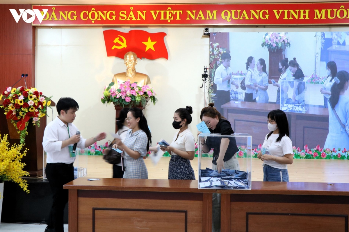 boc-tham-quyen-mua-can-ho-tai-chung-cu-nha-o-xa-hoi-b5-hoa-xuan-da-nang.jpg