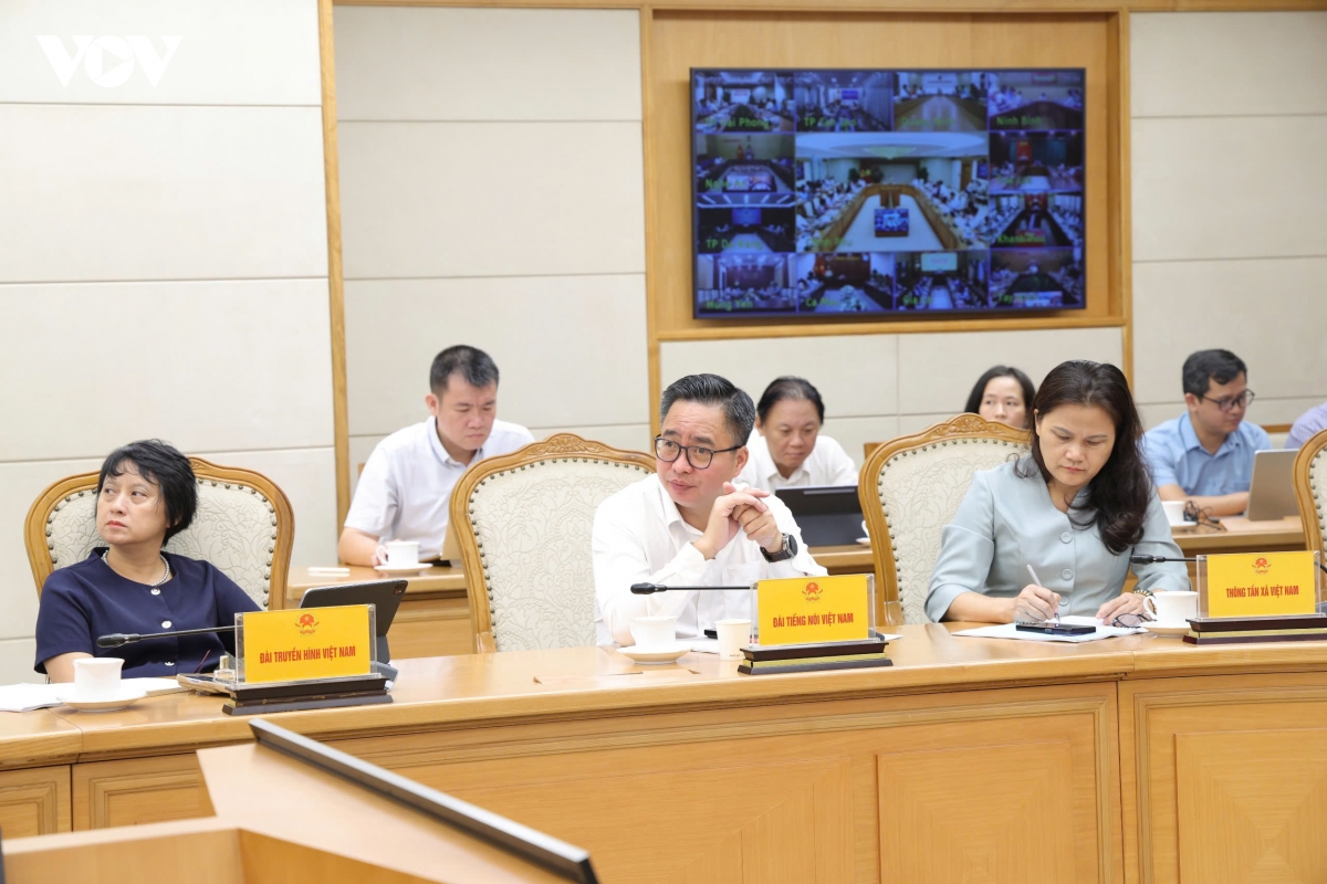 cac-dai-bieu-du-hoi-nghi_1.jpg