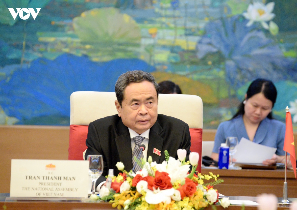 chu-tich-quoc-hoi-tiep-thu-tuong-ba-lan-3.jpg