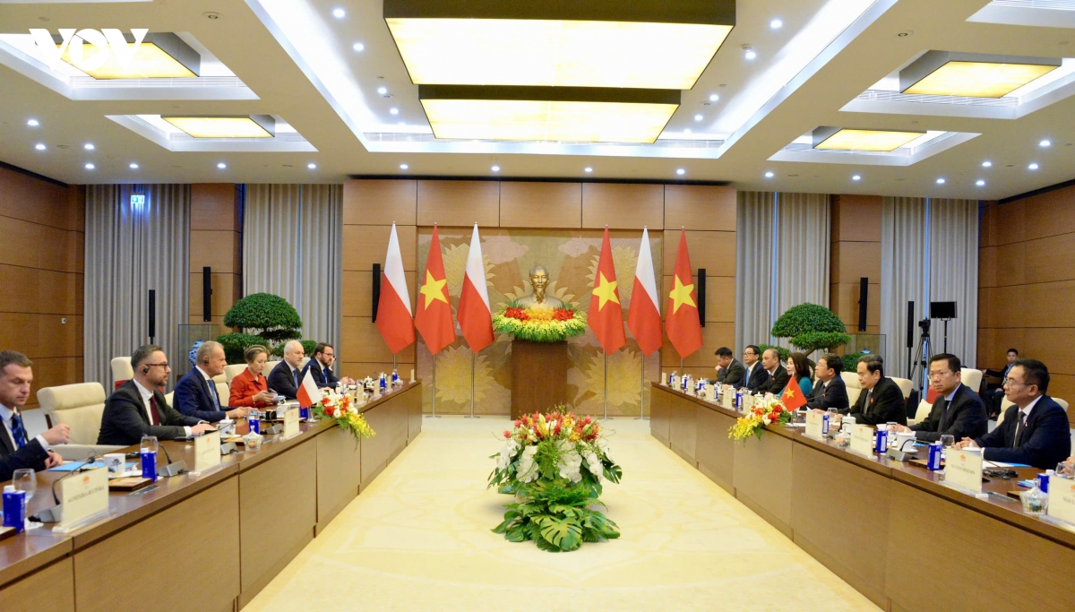 chu-tich-quoc-hoi-tiep-thu-tuong-ba-lan-9.jpg