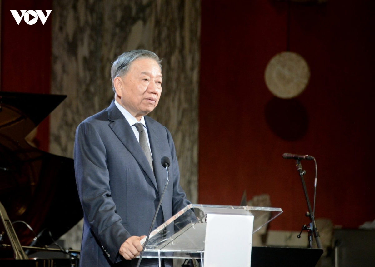 chuong-trinh-ca-nhac-viet-nam-dan-mach-5.jpg