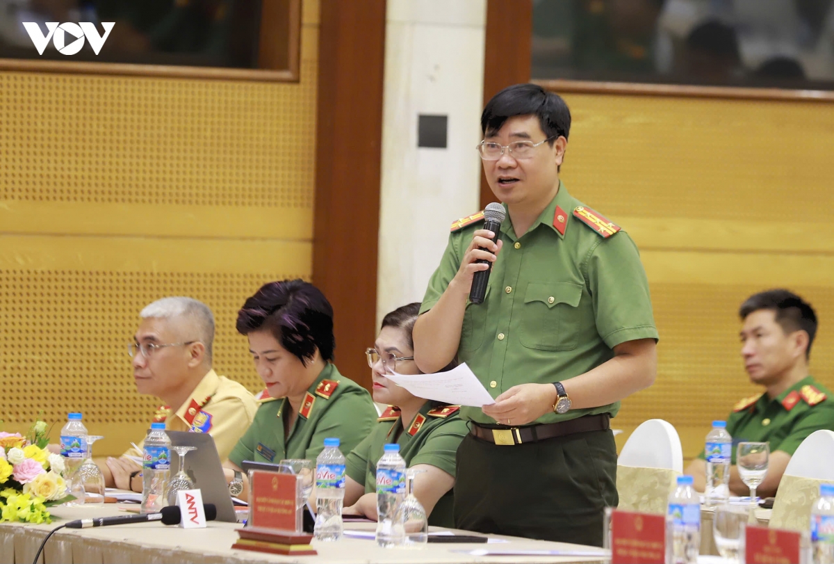 dien-dan-nong-dan.jpg