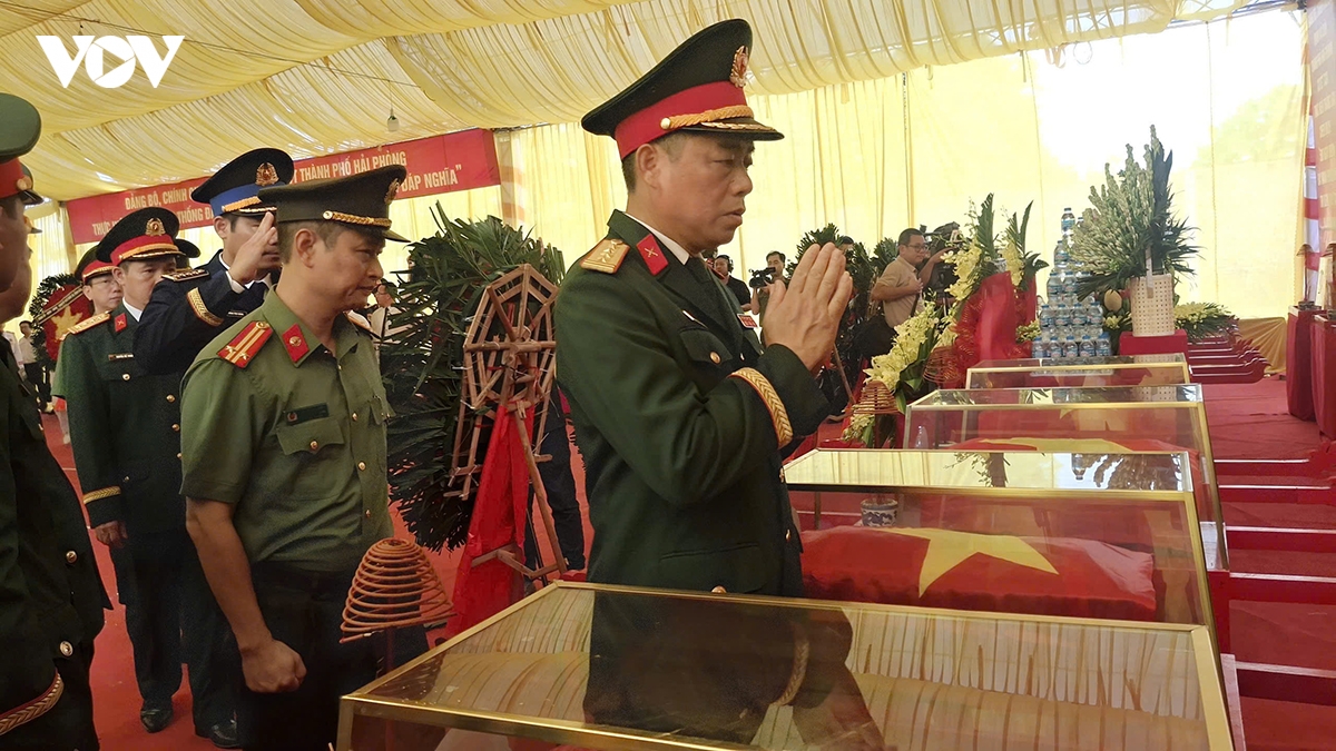 dong-bao-tu-nan-2.jpg