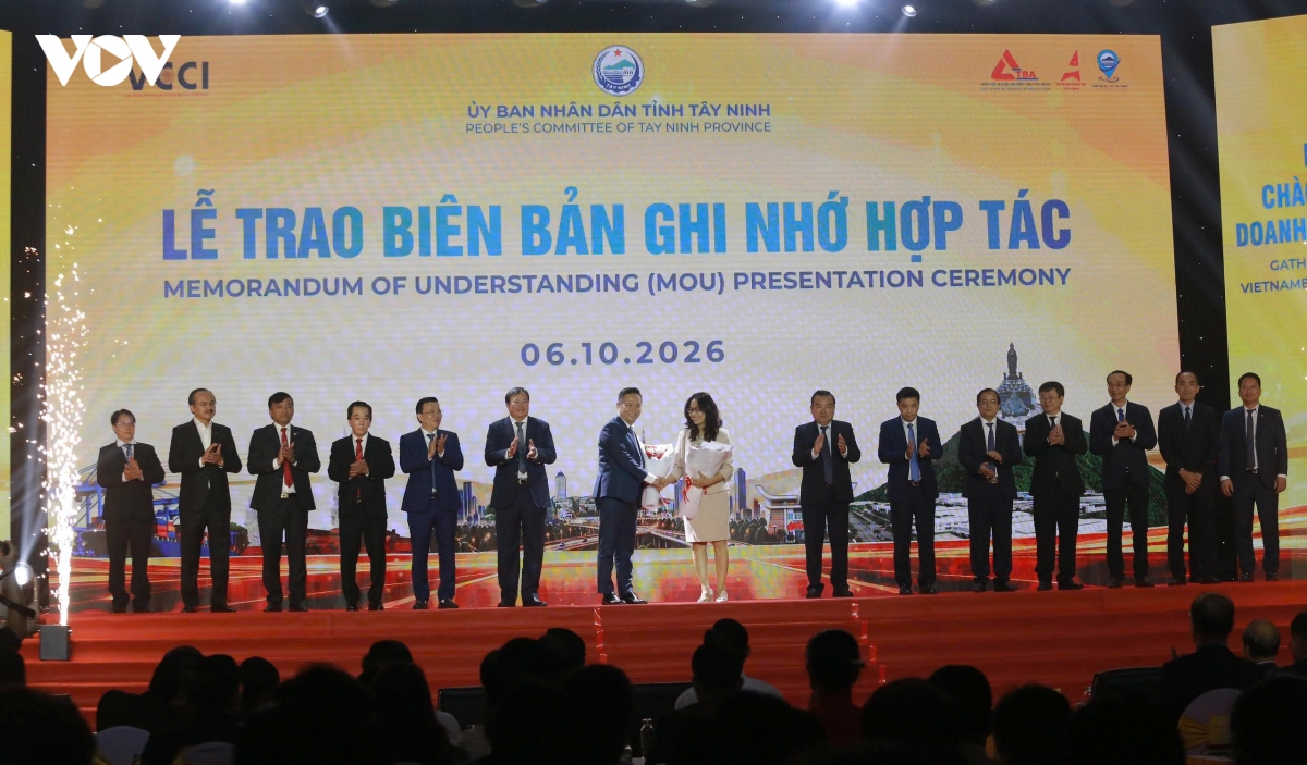 gen-h-z8344201365496_12ecf2a4d91ef62b61f0e2e427b1fd54.jpg