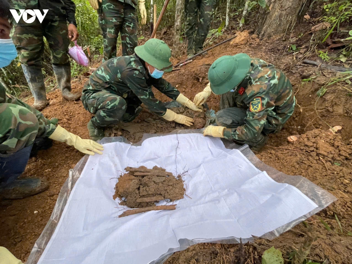 hai-cot-liet-si-03_1.jpg