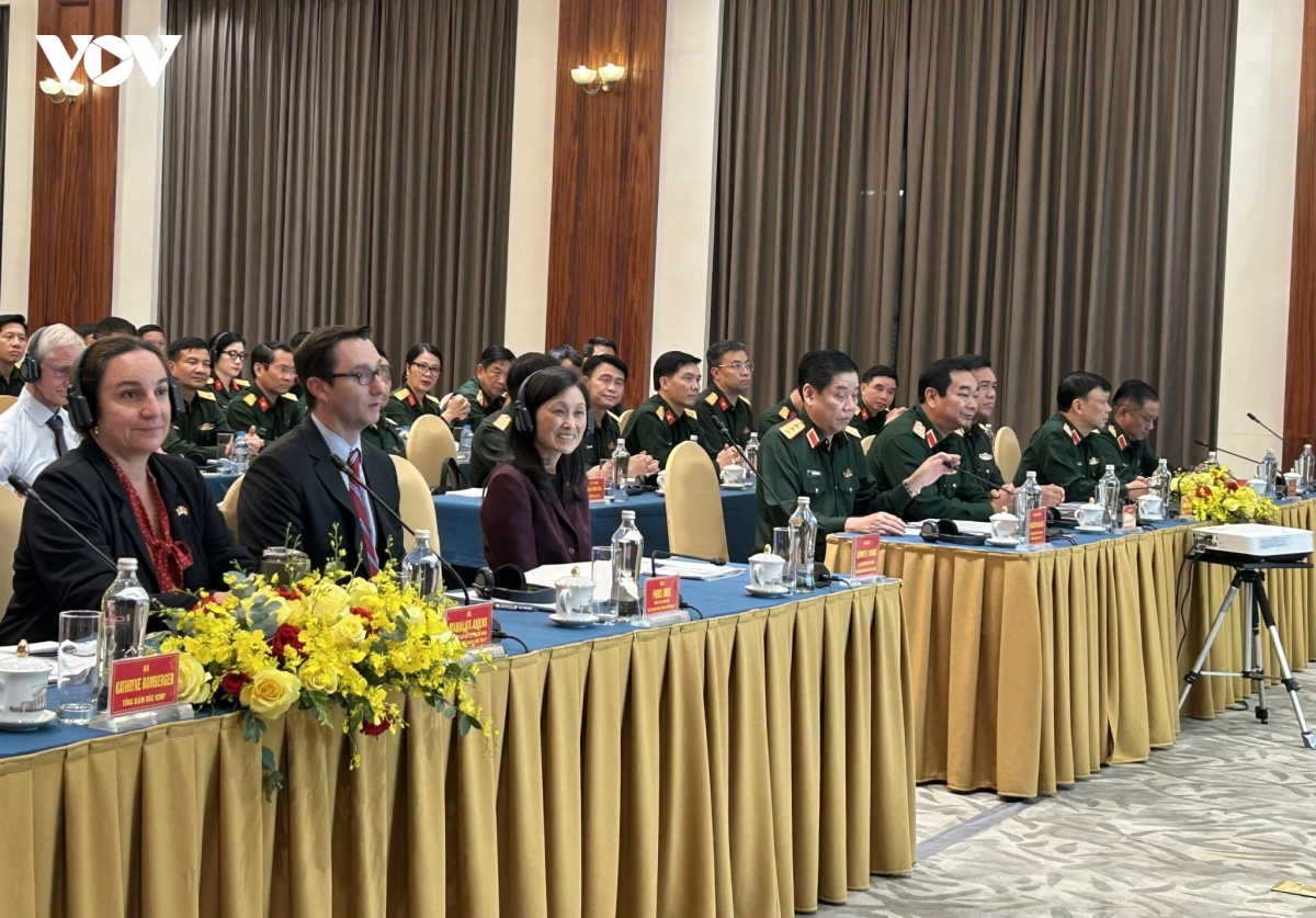 hoi-thao-tim-kiem-hai-cot-liet-si-3.jpg