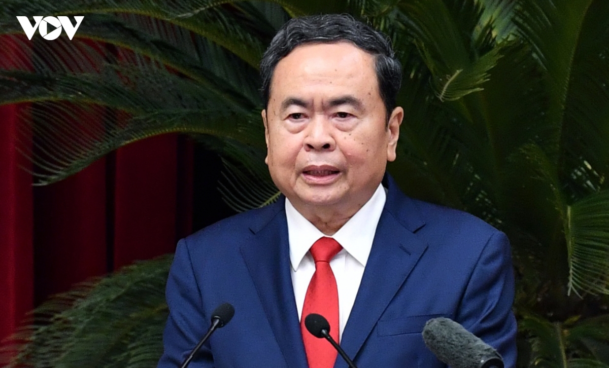 khai-mac-hoi-nghi-trung-uong-4-khoa-14-tran-thanh-man.jpg