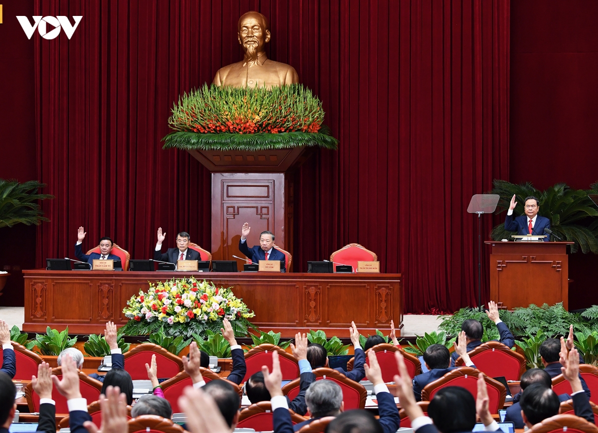 khai-mac-hoi-nghi-trung-uong-4-khoa-14.7.jpg