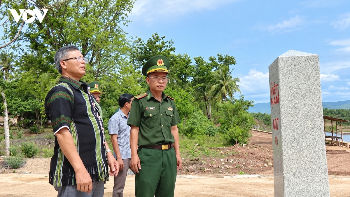 ong-le-thanh-hien-la-nguoi-co-uy-tin-tai-thon-thanh-hoa-xa-lia-.jpg