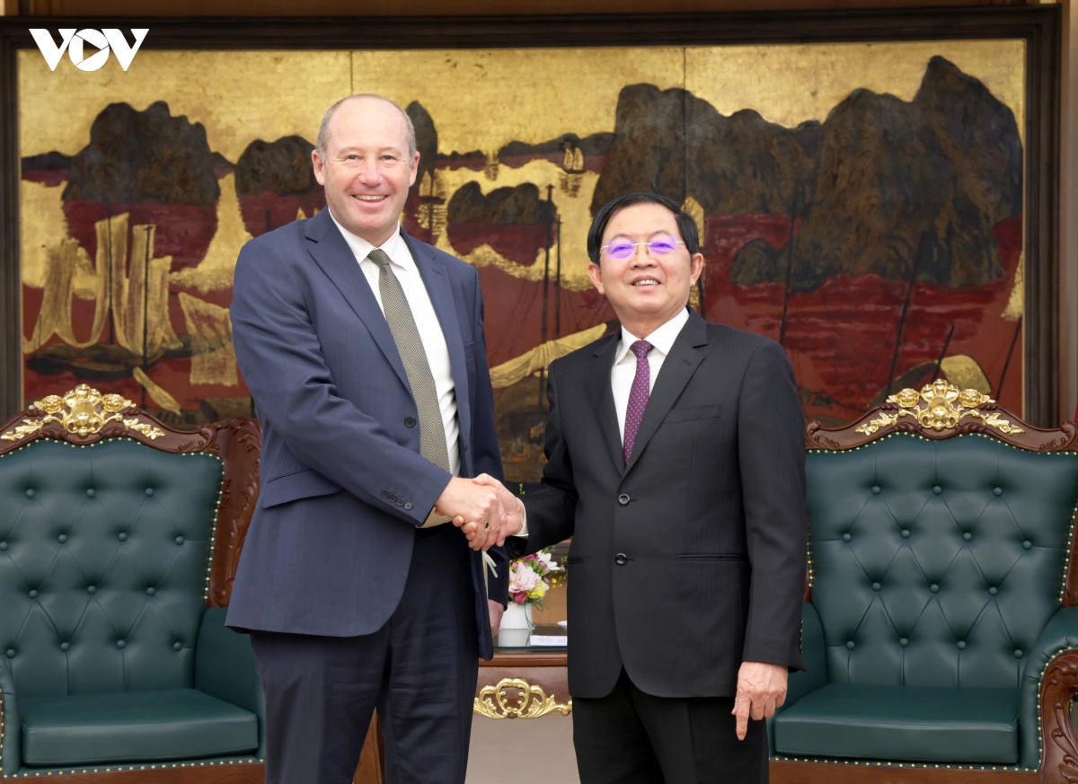 pho-thu-tuong-tiep-tap-doan-phap-3.jpg