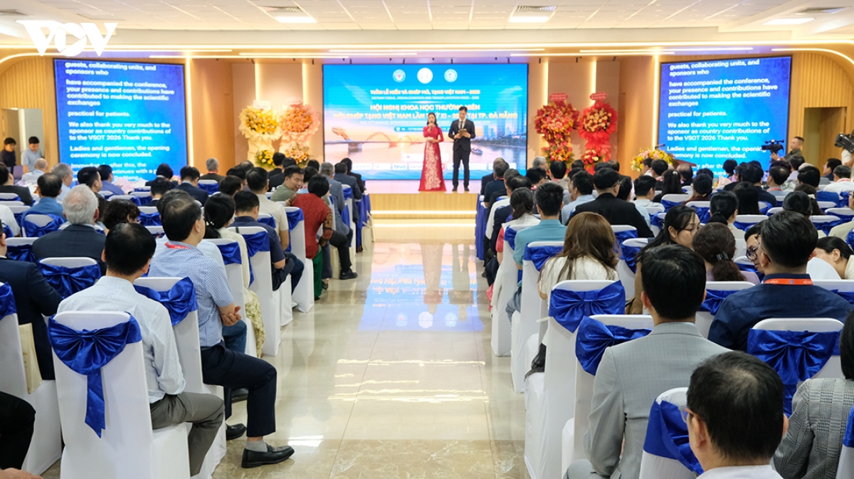 quang-canh-hoi-nghi_2.jpg