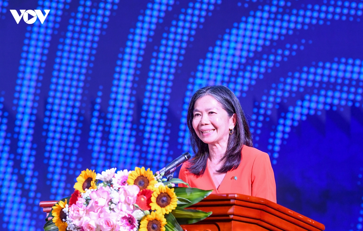 rui-ro-thien-tai-5736.jpg