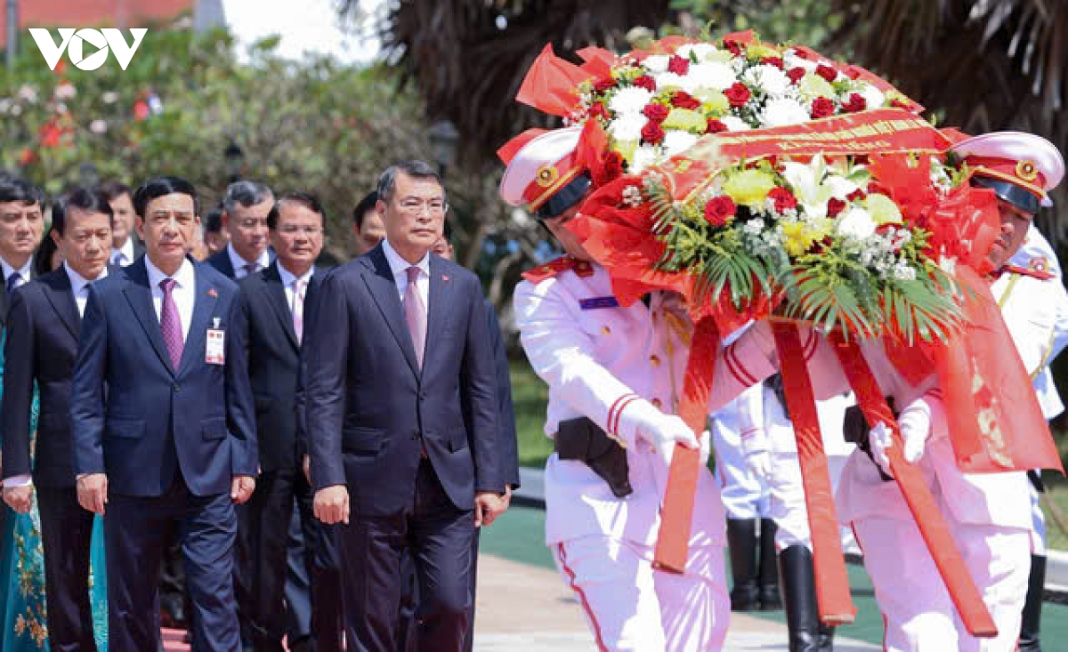 thu-tuong-dat-vong-hoa.jpg