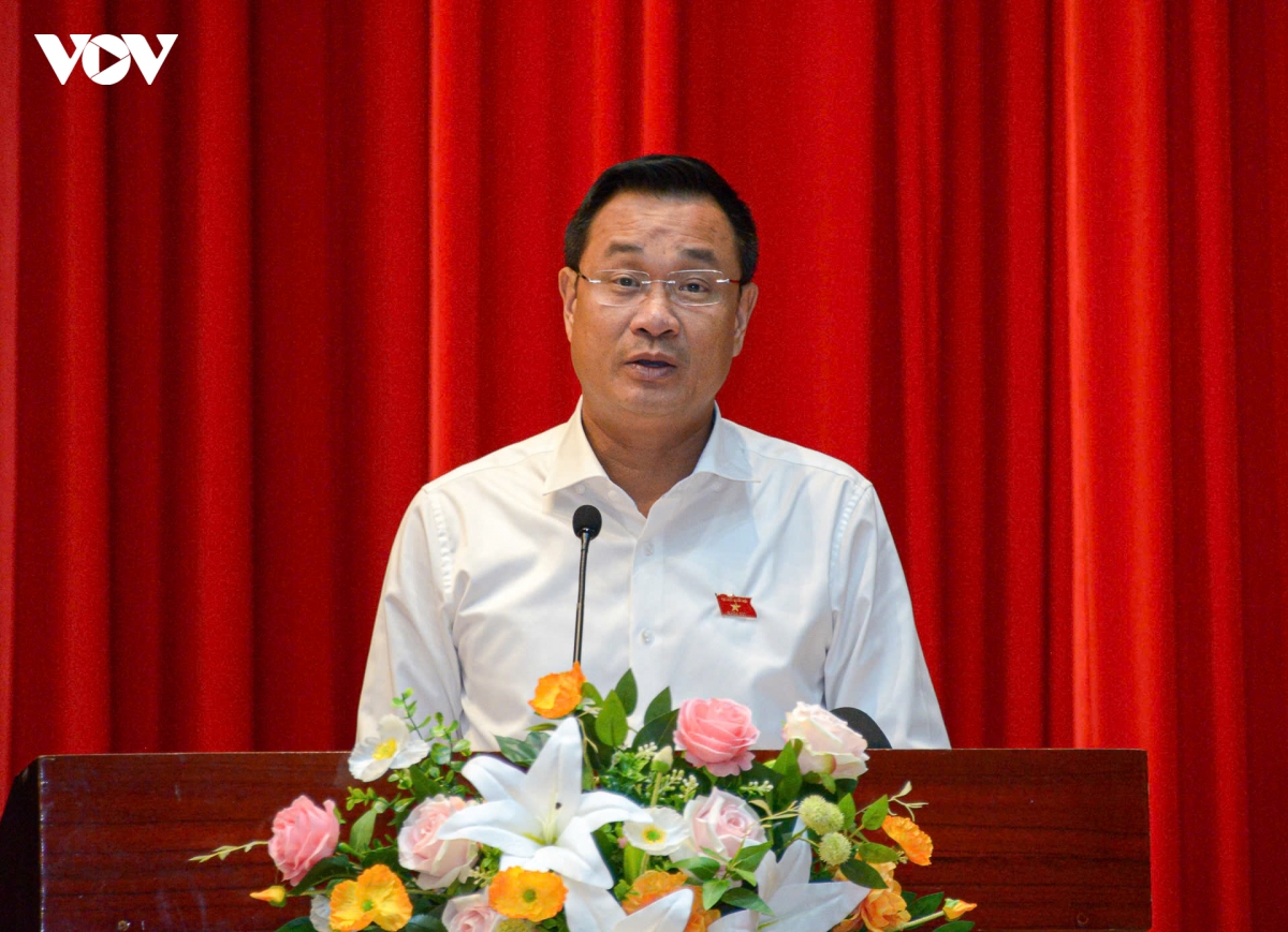 thuong-truc-ban-bi-thu-tran-cam-tu-3.jpg