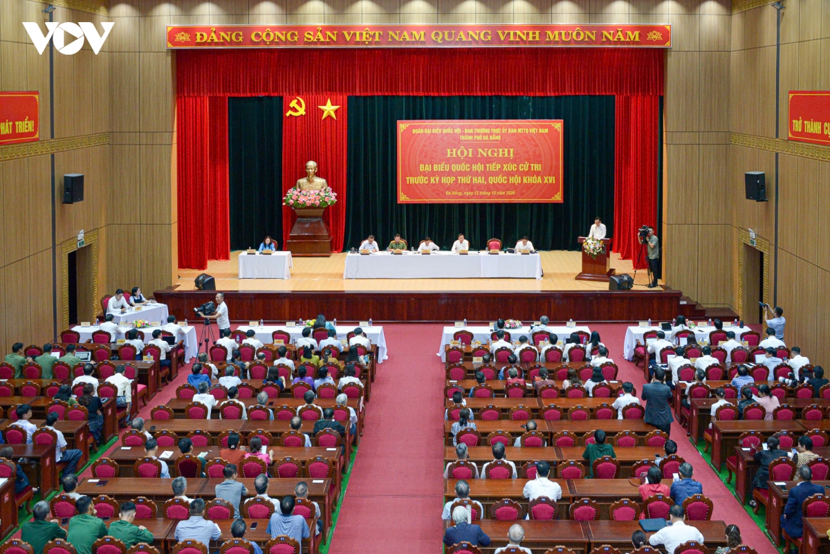 thuong-truc-ban-bi-thu-tran-cam-tu-6.jpg