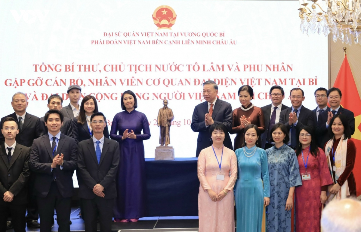 tong-bi-thu-tham-nguoi-viet-chau-au-5_1.jpg