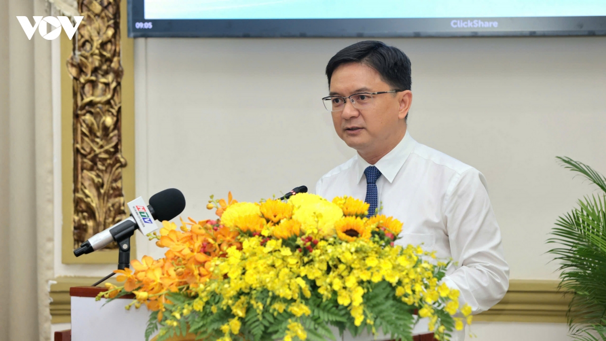 tp-hcm-phan-cong-nhiem-vu-chu-tich-va-7-pho-chu-tich-2_1.jpg