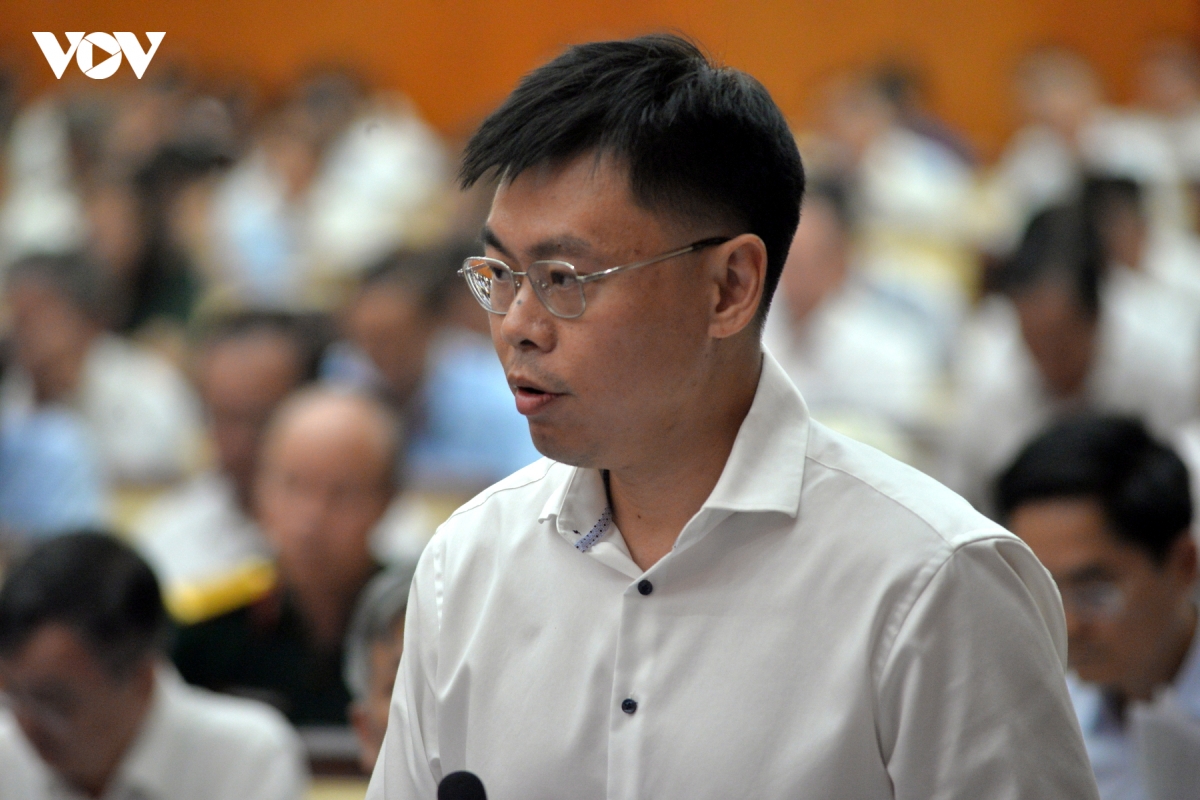 tp-hcm-phan-cong-nhiem-vu-chu-tich-va-7-pho-chu-tich-5_1.jpg