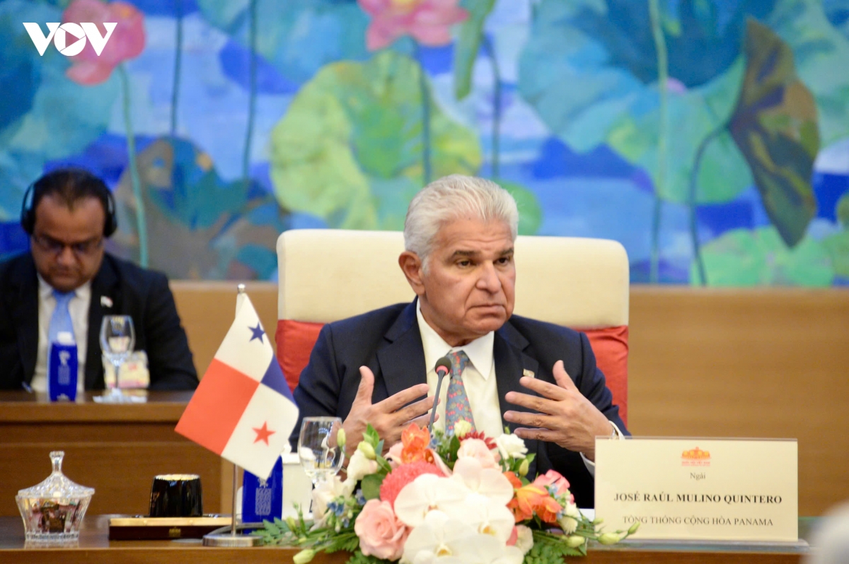 tran-thanh-man-viet-nam-panama-hoi-dam-2.jpg