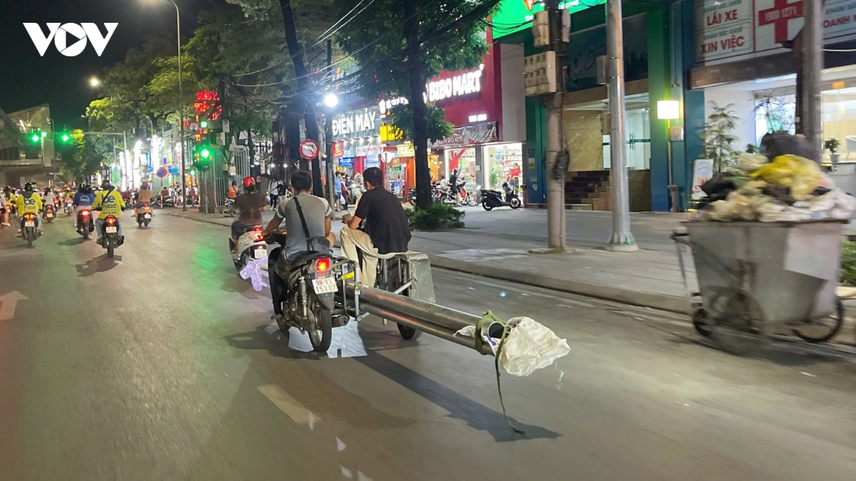 xe-cho-hang-cong-kenh-4.jpg