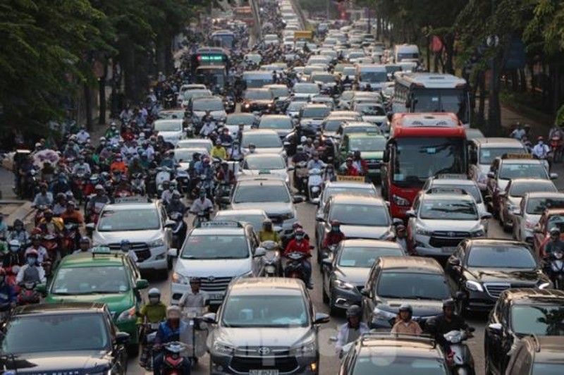 nguoi xe chen nhau nghet tho o cua ngo san bay tan son nhat giap tet hinh 3