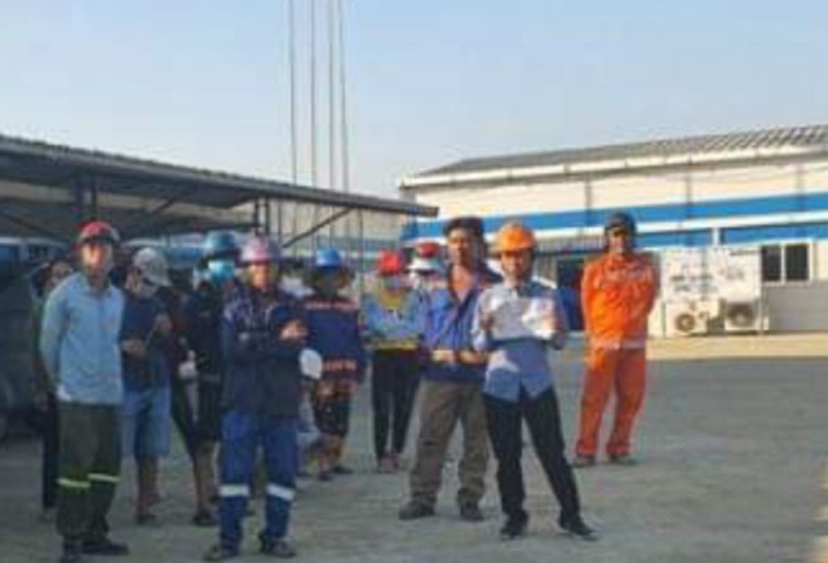 hang tram cong nhan chua nhan duoc ho tro khi nha thau bo tron hinh 1
