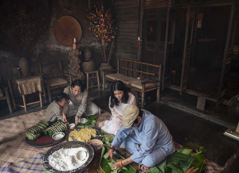 goi banh chung ngay tet, net dep van hoa viet hinh 1