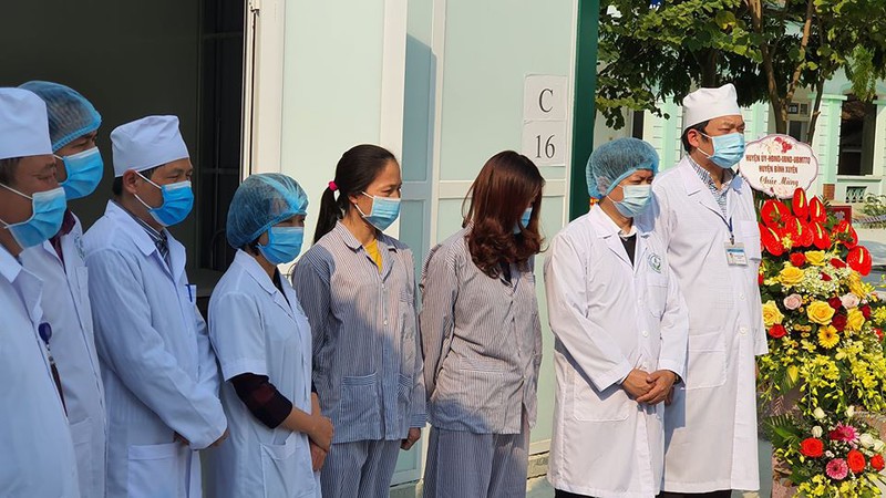 2 benh nhan nhiem covid-19 dieu tri o vinh phuc khoi benh va xuat vien hinh 2
