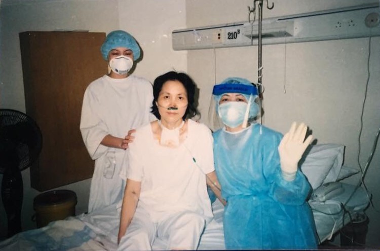 nu y ta nhiem sars nam 2003 tin tuong viet nam se danh bai covid-19 hinh 3