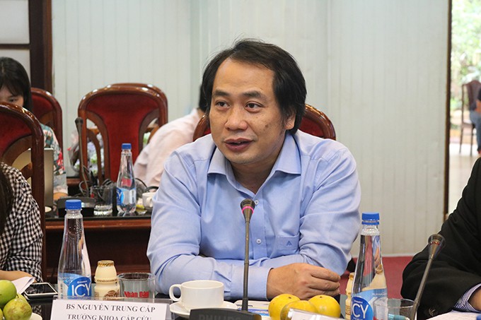 "moi nguoi nen co 1 bat nuoc cham rieng de tranh lay virus" hinh 2