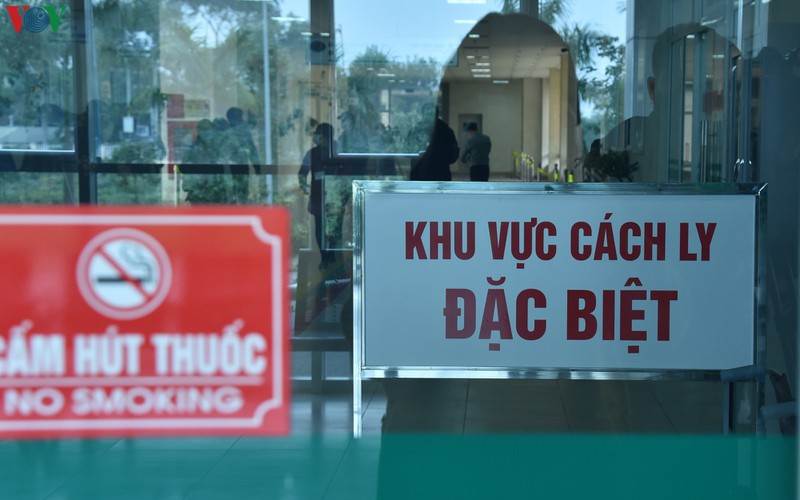 lich su di chuyen cua 2 nguoi anh mac covid-19 tai da nang hinh 1