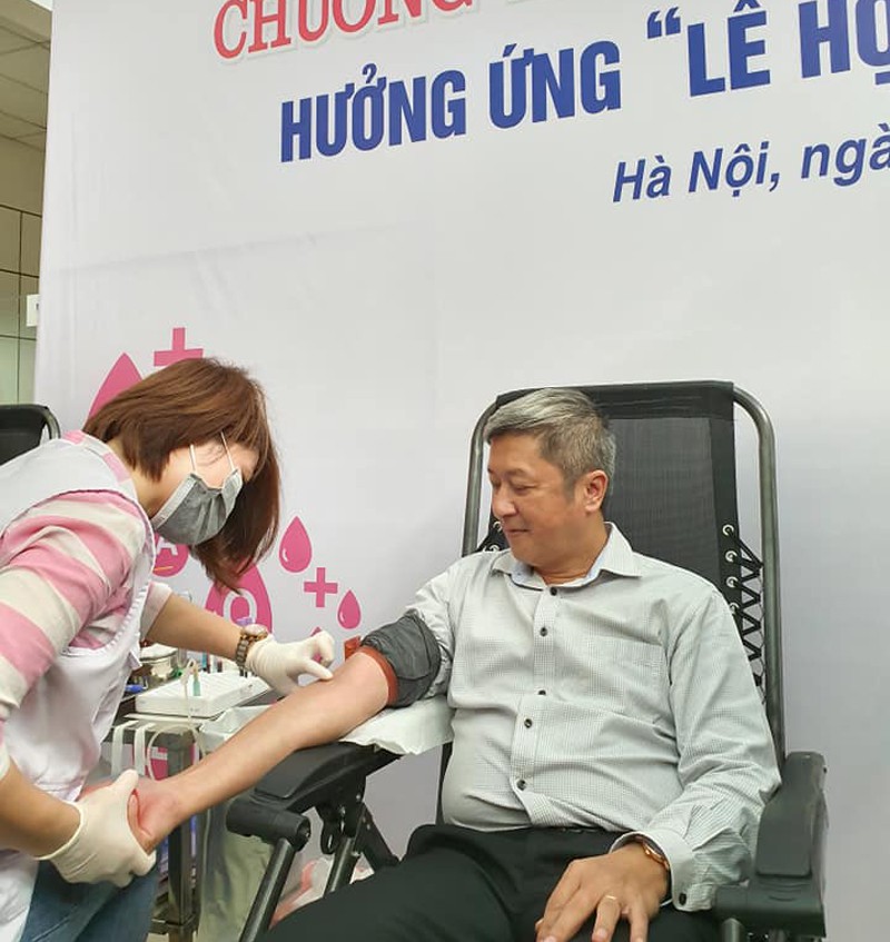vua chong dich covid-19, bo y te vua day manh hoat dong hien mau hinh 2