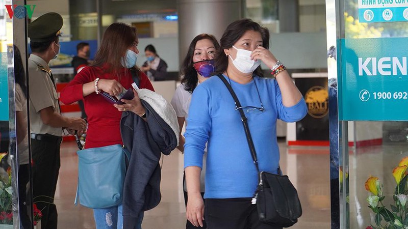 chuyen gia huong dan khu khuan khau trang de tai su dung nhieu lan hinh 1