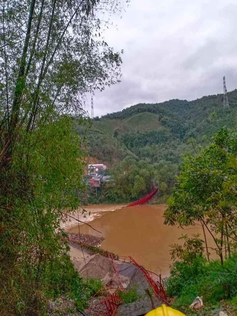 mua da kem loc xoay o lao cai gay nhieu thiet hai ve nguoi va tai san hinh 1