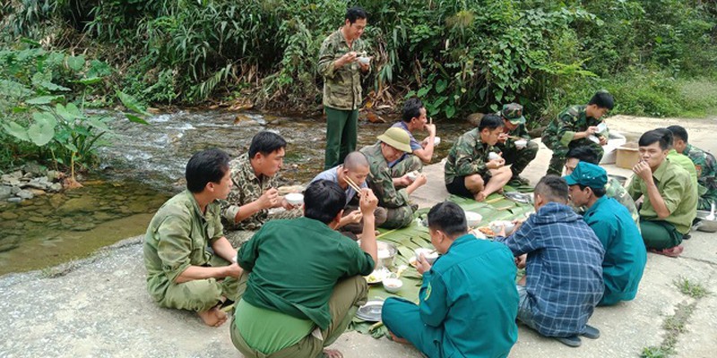 linh quan ham xanh "danh chan" covid-19 noi bien gioi xu nghe hinh 3