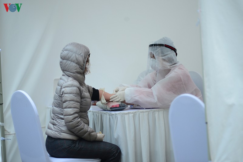 ha noi van hanh them cac tram test nhanh covid-19 tai cong dong hinh 1