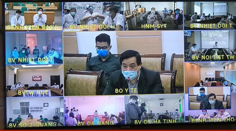 hoi dong chuyen mon va cac bac si cang minh cuu chua 4 benh nhan nang hinh 1