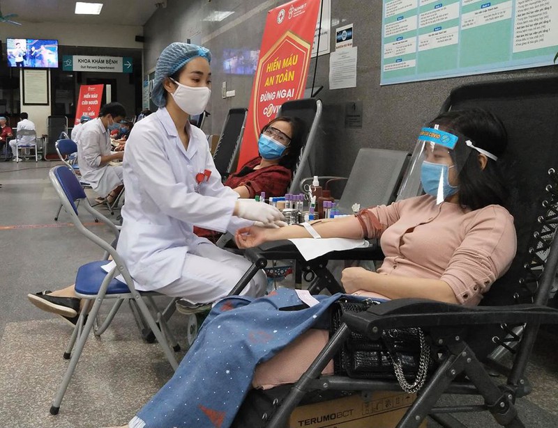 luong mau o cac co so giam 60%, khan cap keu goi nguoi dan hien mau hinh 1