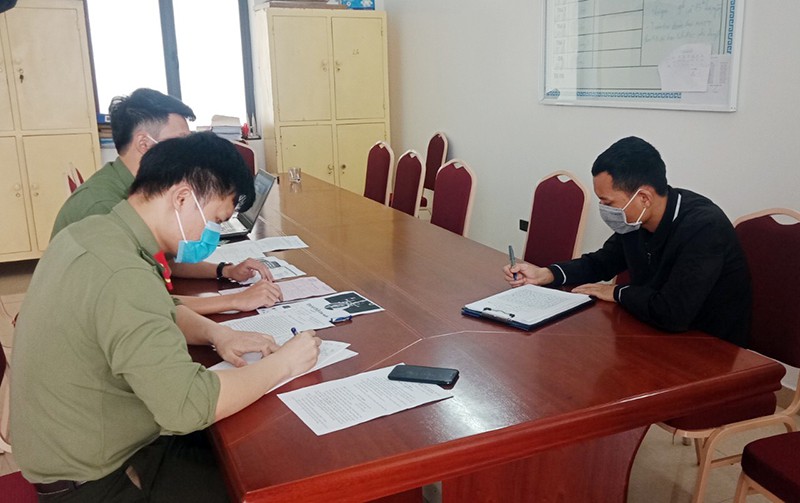 quang ninh phat doi tuong dua tin xuc pham luc luong chong covid-19 hinh 1