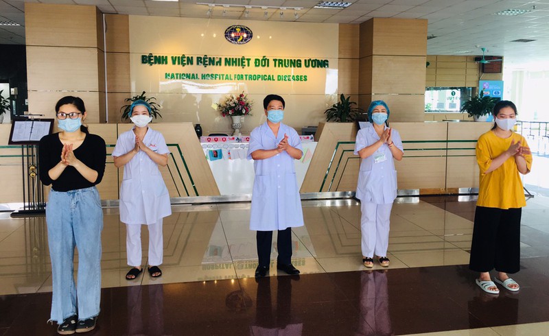 them 2 benh nhan mac covid-19 duoc cong bo khoi benh hinh 1