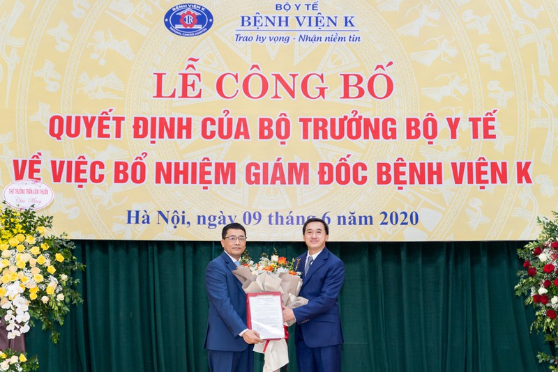 pgs.ts le van quang duoc bo nhiem lam giam doc benh vien k hinh 1