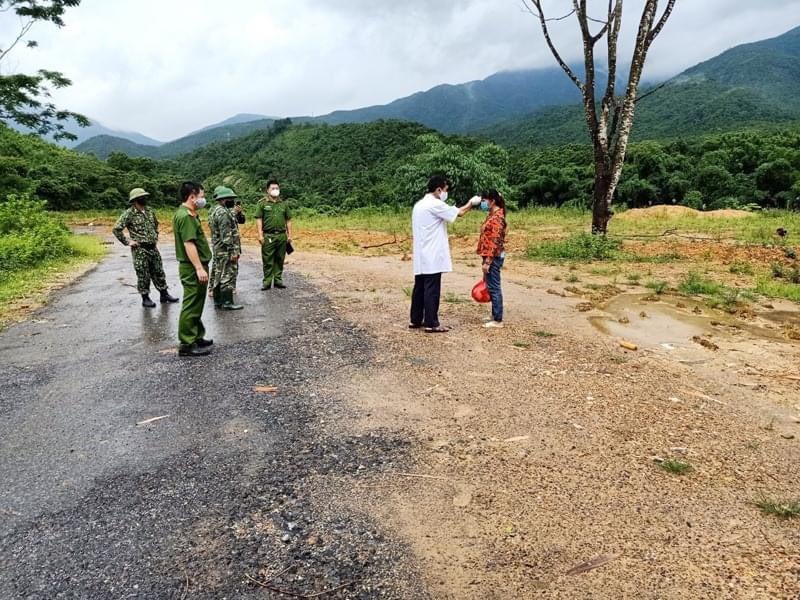 quang ninh dua nguoi nhap canh trai phep di cach ly y te tap trung hinh 1