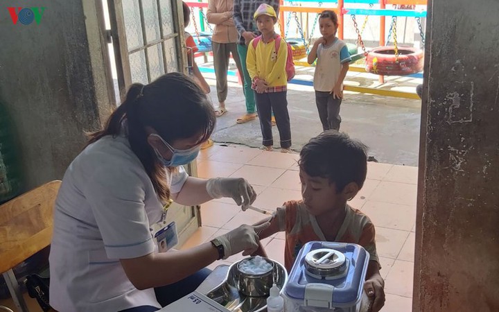 nhung loai vaccine nao co the tiem phong benh bach hau hinh 2