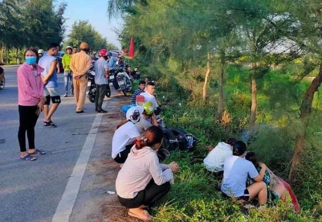nam thanh nien tu vong ben le duong hinh 1