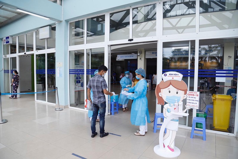 giam doc benh vien k: "ai chua khai bao y te thi khong vao benh vien" hinh 1