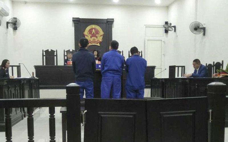 "ong trum" buon ban ho xuyen quoc gia lanh an 6 nam tu hinh 1