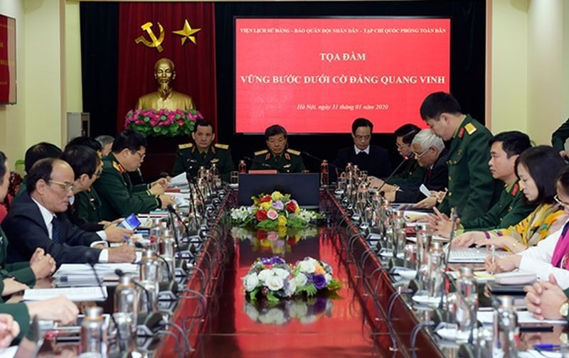 toa dam "vung buoc duoi co dang quang vinh" hinh 1
